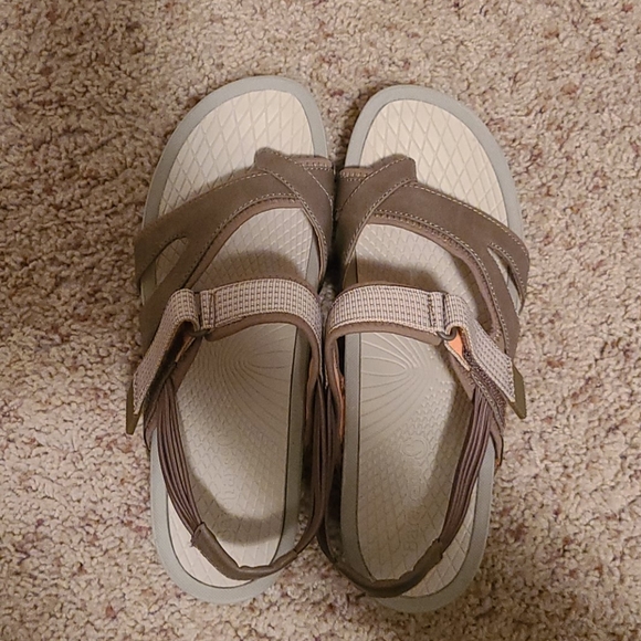 baretraps sandals for men